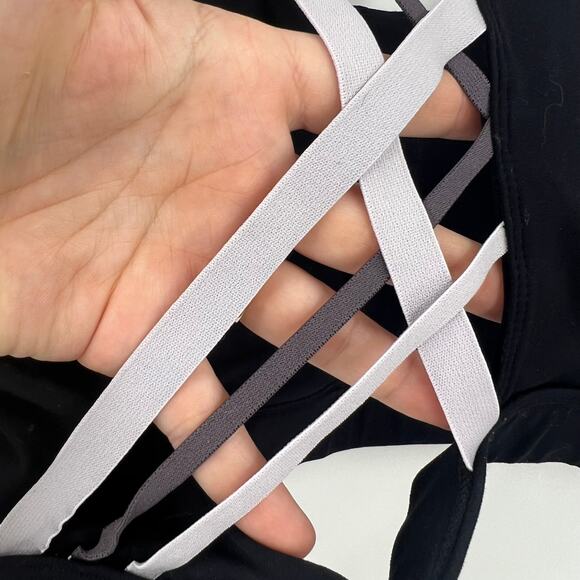 Fabletics Black Sports Bra Racer Back Cross Straps Purple Gray Women's 2XL - Picture 4 of 7